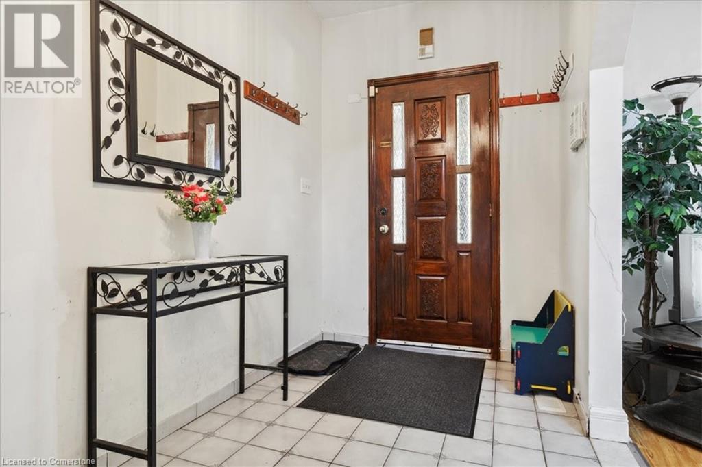 63 Clyde Street, Hamilton, Ontario  L8L 5R5 - Photo 4 - 40672790