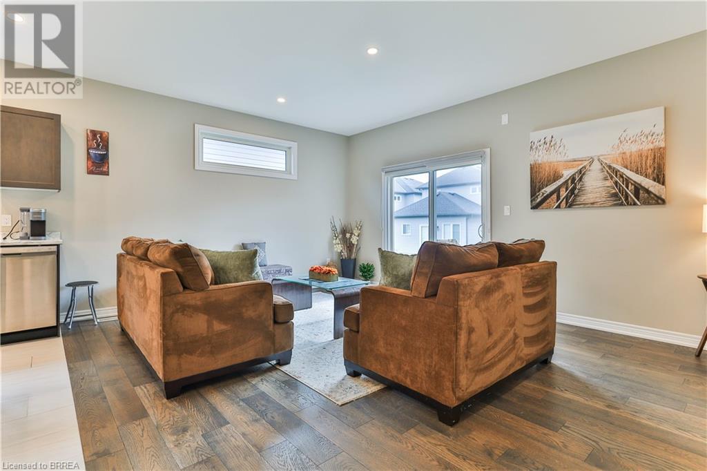 11 Tucker Street, Thorold, Ontario  L2V 0G3 - Photo 8 - 40675005