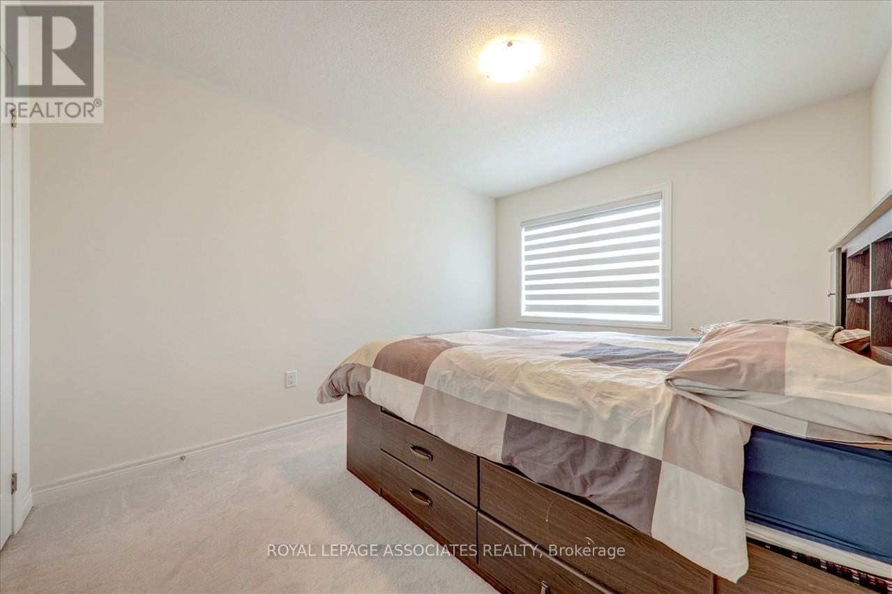 72 Auckland Drive E, Whitby, Ontario  L1P 0H4 - Photo 20 - E10412331