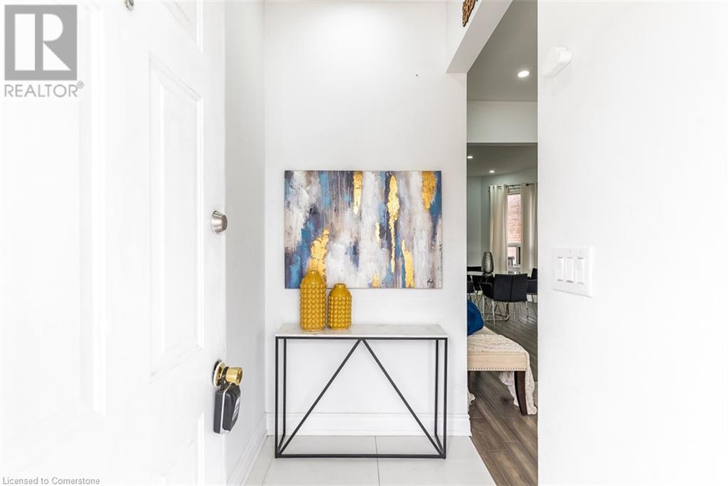 334 Cannon Street E, Hamilton, Ontario  L8L 2B9 - Photo 2 - 40674778