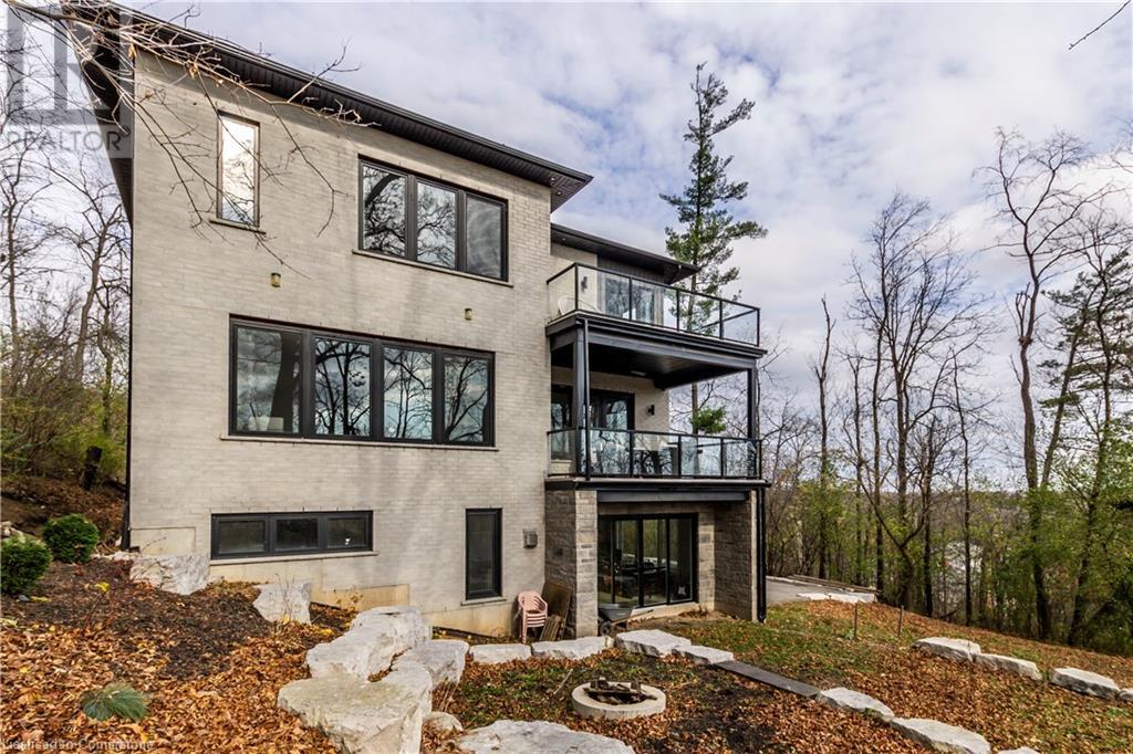 111 GRAND RIDGE Drive, Cambridge, Ontario