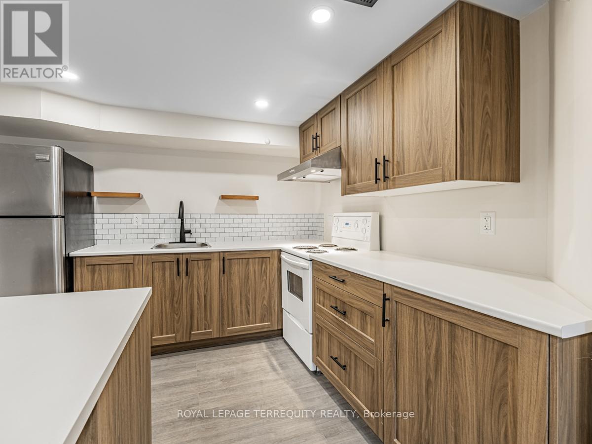 40 Brendwin Road, Toronto, Ontario  M6N 4V7 - Photo 6 - W10412541