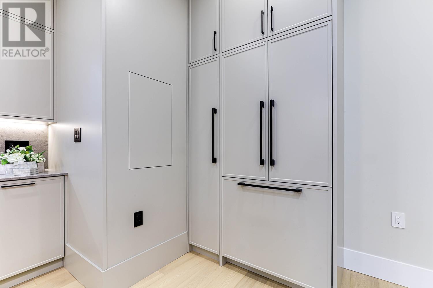 Listing Picture 15 of 35 : 1 1826 E 2ND AVENUE, Vancouver / 溫哥華 - 魯藝地產 Yvonne Lu Group - MLS Medallion Club Member