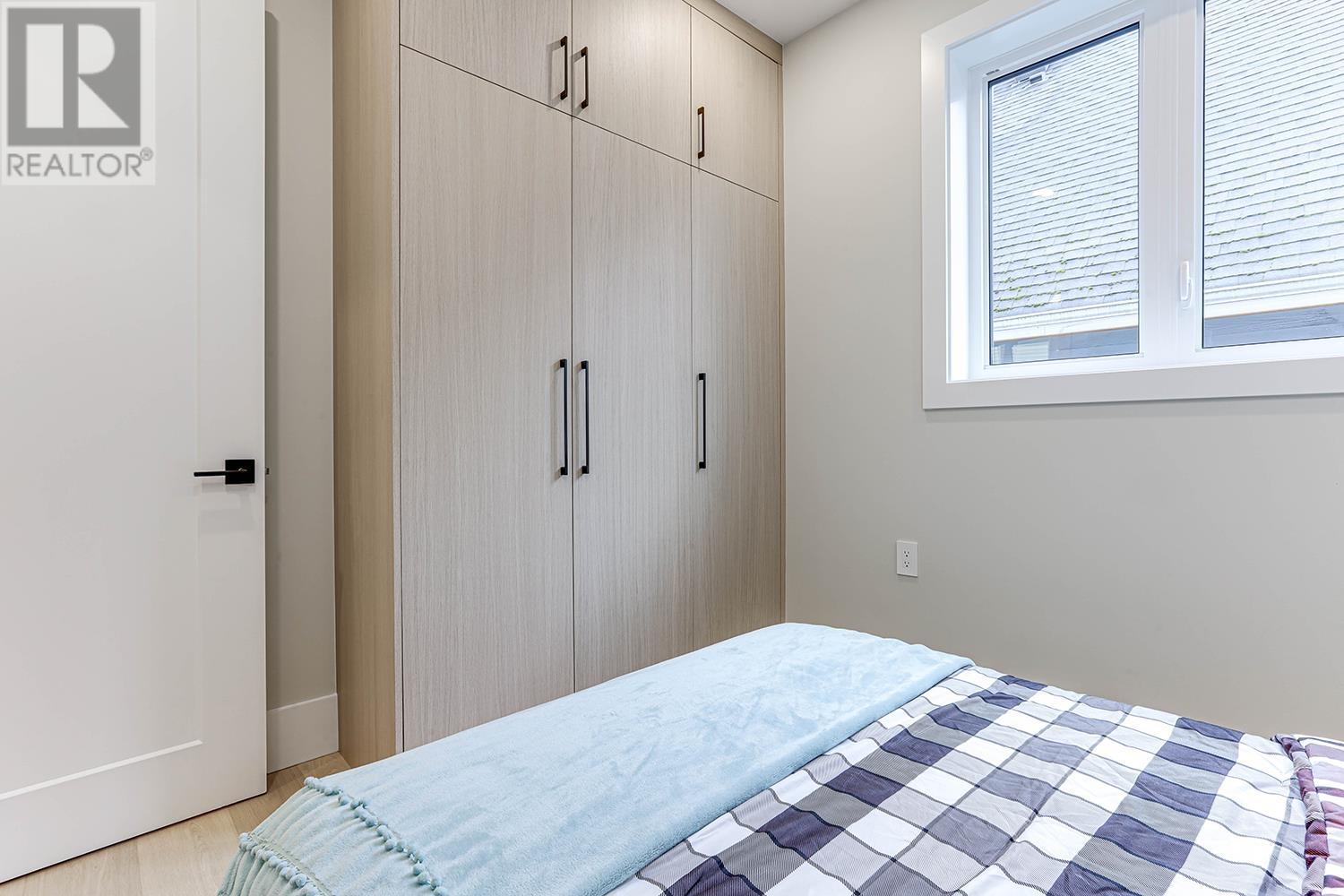 Listing Picture 24 of 35 : 1 1826 E 2ND AVENUE, Vancouver / 溫哥華 - 魯藝地產 Yvonne Lu Group - MLS Medallion Club Member