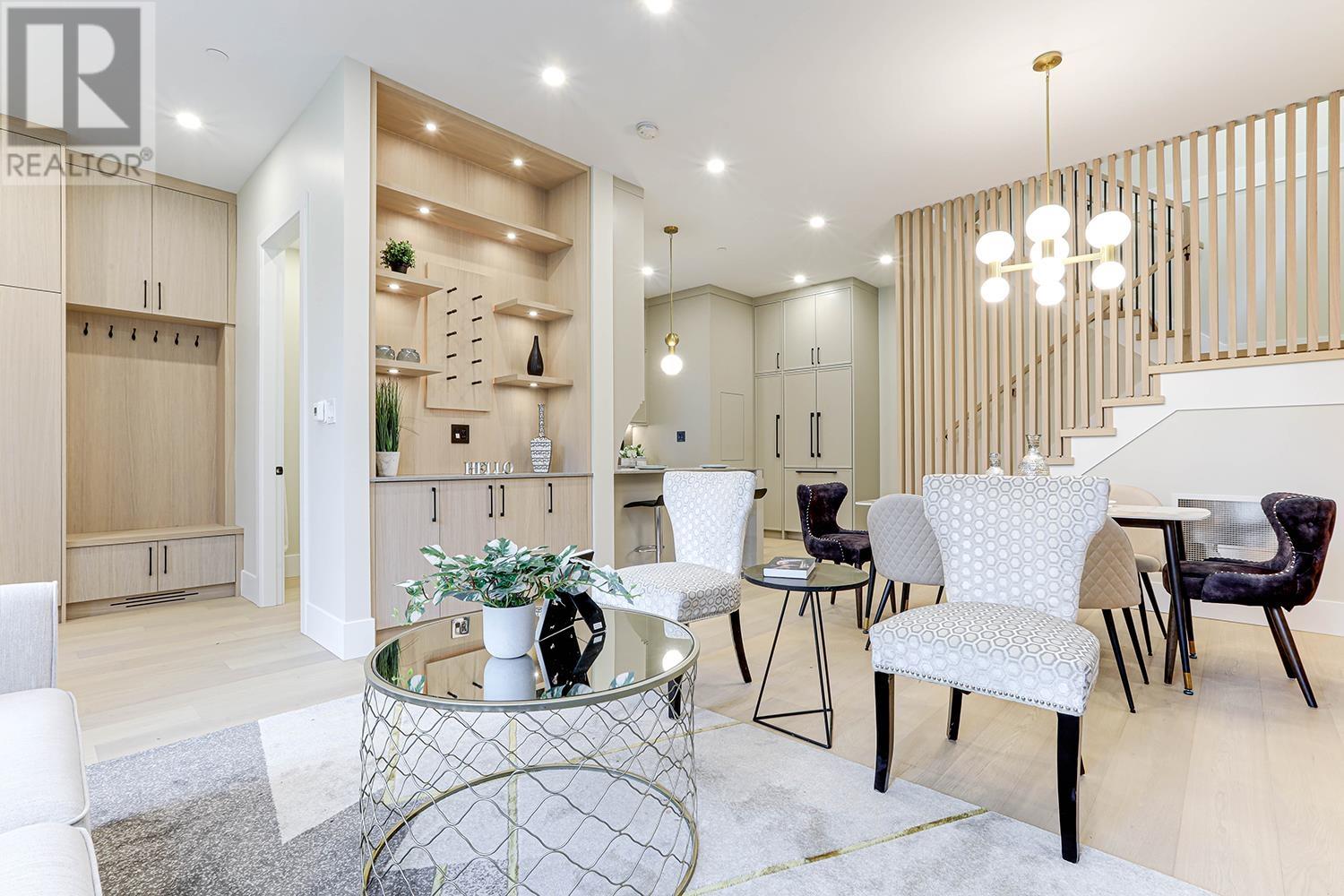 Listing Picture 3 of 35 : 1 1826 E 2ND AVENUE, Vancouver / 溫哥華 - 魯藝地產 Yvonne Lu Group - MLS Medallion Club Member