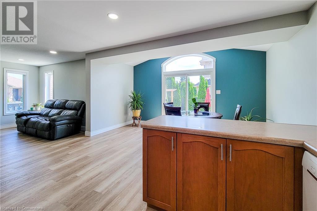 55 Alexsia Court, Hamilton, Ontario  L9B 2T3 - Photo 15 - 40675025