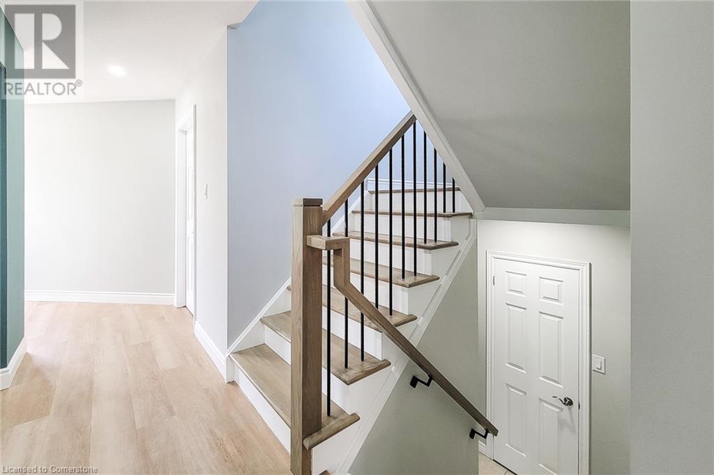 55 Alexsia Court, Hamilton, Ontario  L9B 2T3 - Photo 28 - 40675025