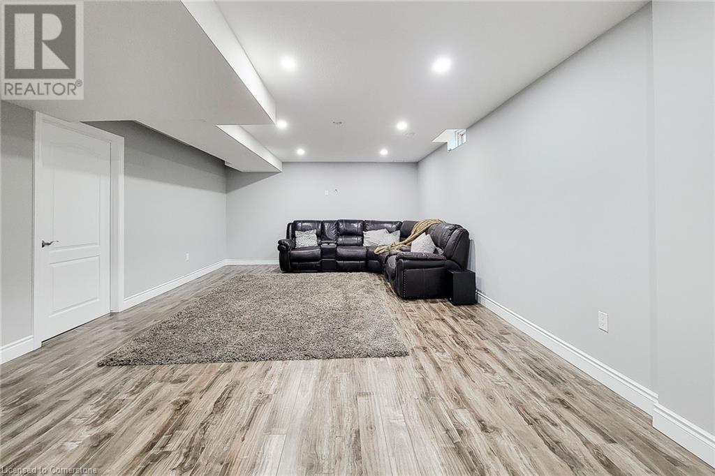 55 Alexsia Court, Hamilton, Ontario  L9B 2T3 - Photo 32 - 40675025