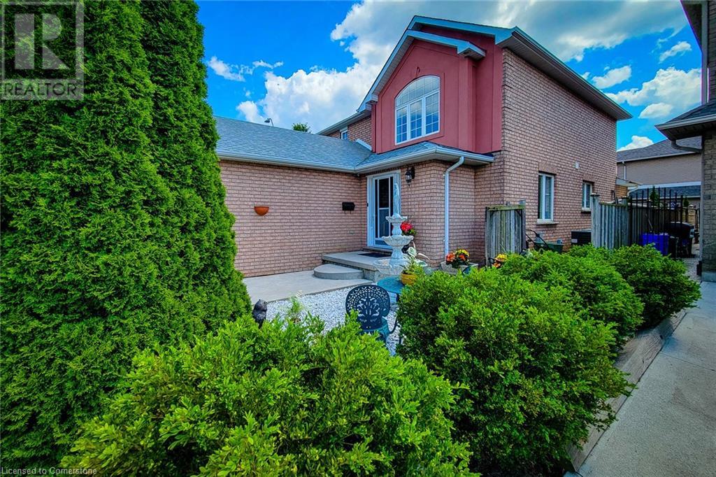 55 Alexsia Court, Hamilton, Ontario  L9B 2T3 - Photo 5 - 40675025