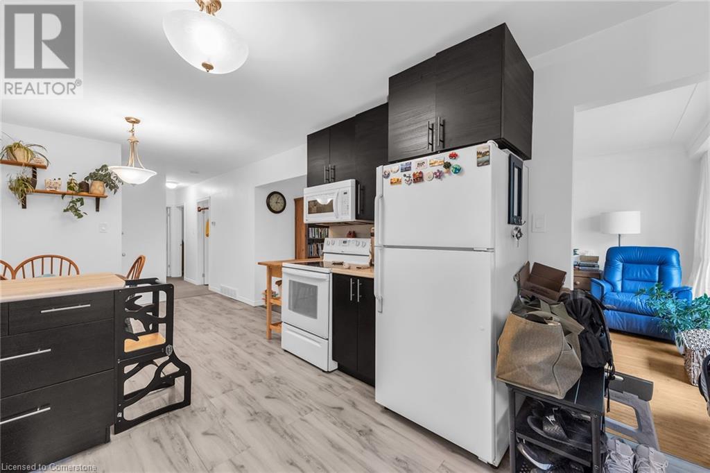 5 Burrwood Drive, Hamilton, Ontario  L9C 3S9 - Photo 16 - 40674835