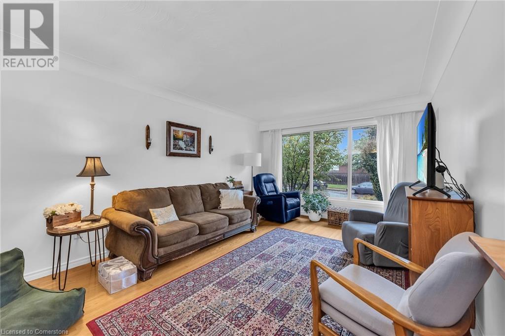 5 Burrwood Drive, Hamilton, Ontario  L9C 3S9 - Photo 17 - 40674835