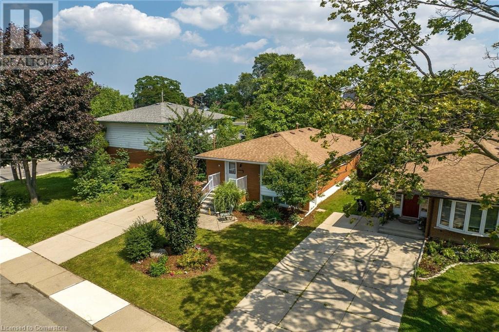 5 Burrwood Drive, Hamilton, Ontario  L9C 3S9 - Photo 4 - 40674835