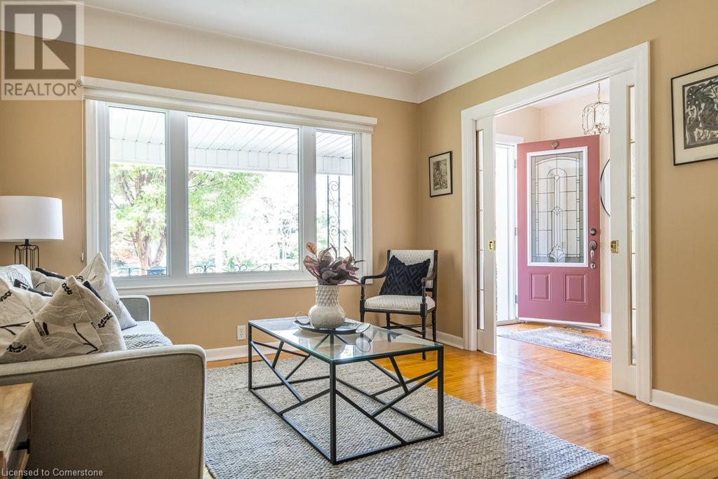 5 Rowanwood Avenue, Hamilton, Ontario  L9H 4C9 - Photo 6 - 40674521