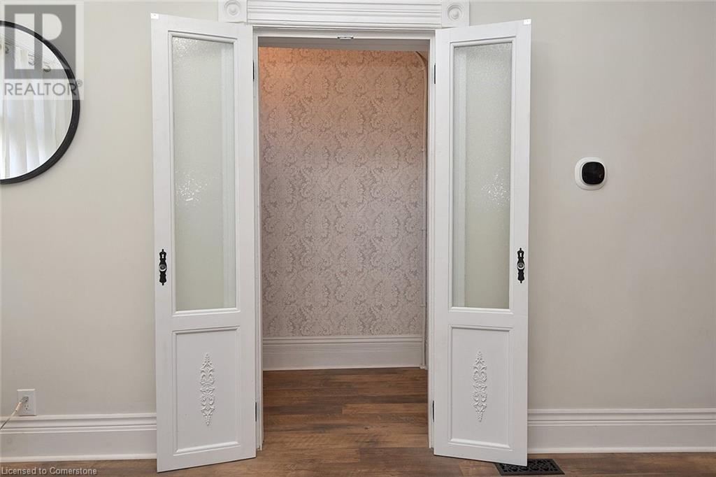 277 Main Street W, Hamilton, Ontario  L8P 1J7 - Photo 8 - 40674078