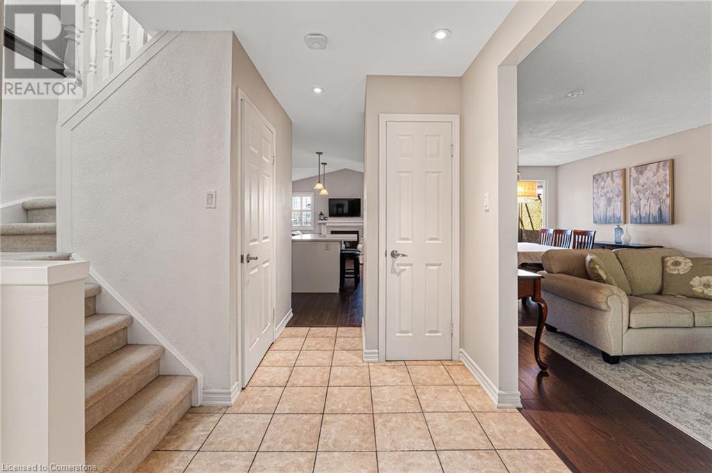 30 Rosewell Street, Hamilton, Ontario  L8W 2L1 - Photo 3 - 40674791