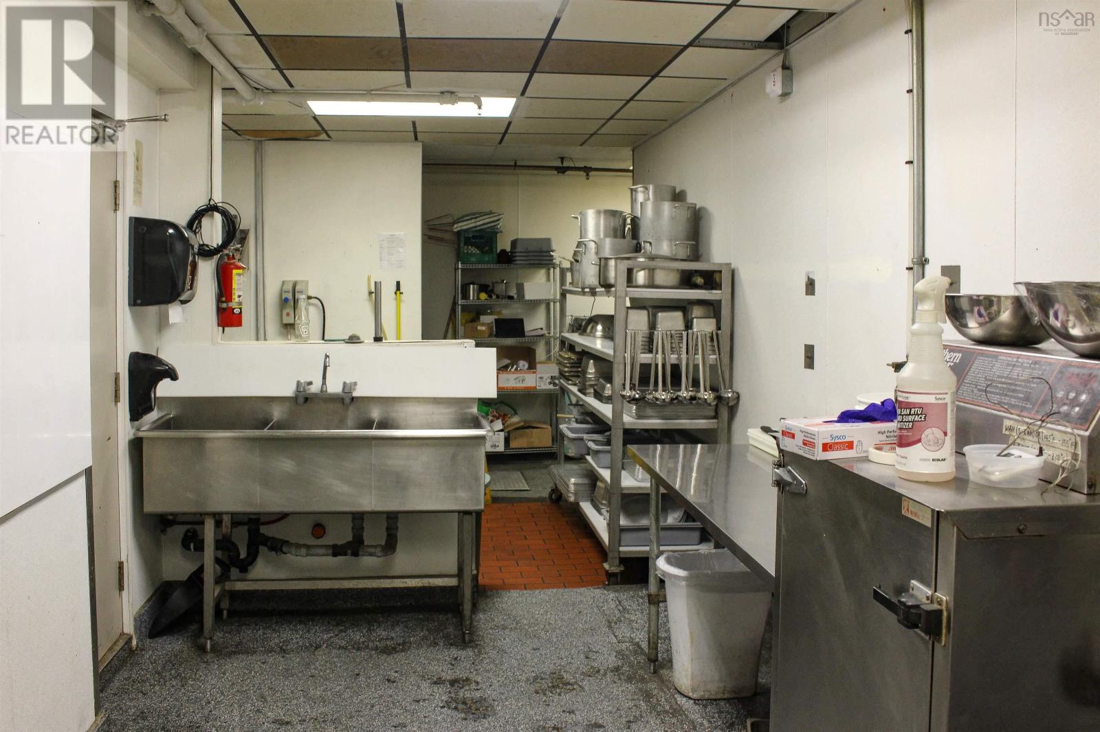 6273 Quinpool Road, Halifax, Nova Scotia  B3L 1A4 - Photo 13 - 202426243