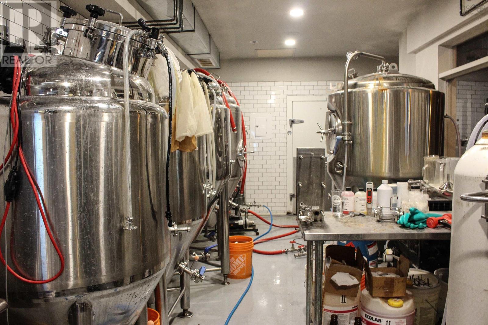 6273 Quinpool Road, Halifax, Nova Scotia  B3L 1A4 - Photo 8 - 202426243