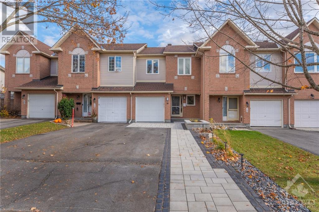 16 EAGLEVIEW STREET Kanata