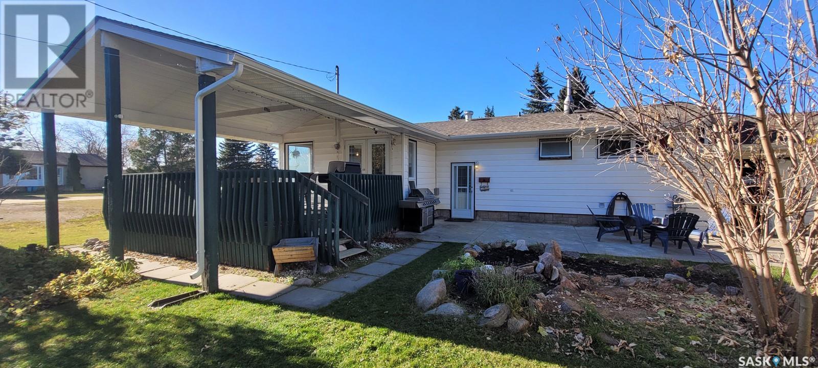704 Railway Avenue, Loon Lake, Saskatchewan  S0M 1L0 - Photo 28 - SK987786