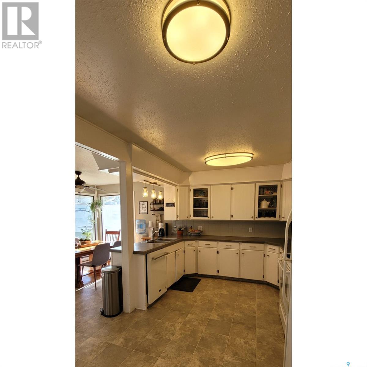 704 Railway Avenue, Loon Lake, Saskatchewan  S0M 1L0 - Photo 8 - SK987786