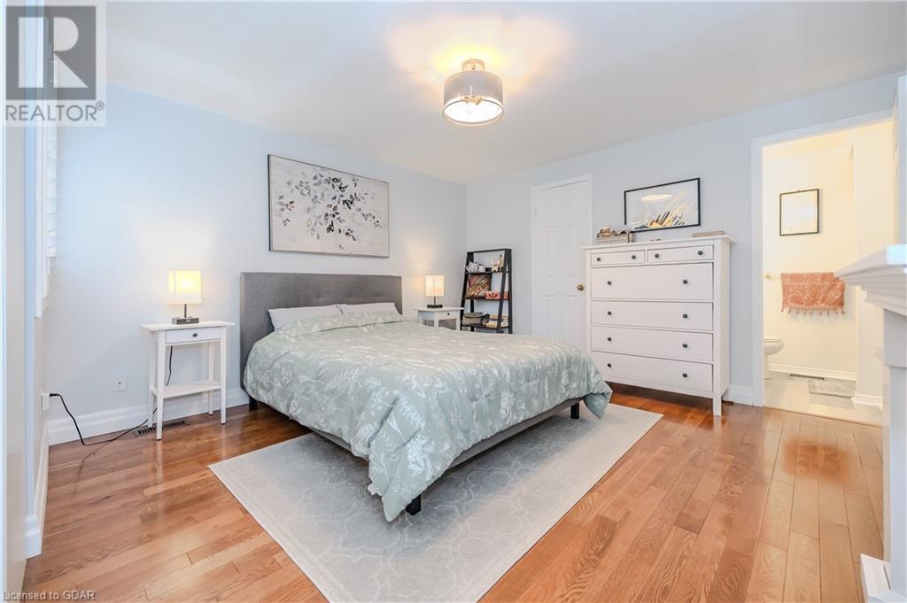 106 Woodlawn Road E