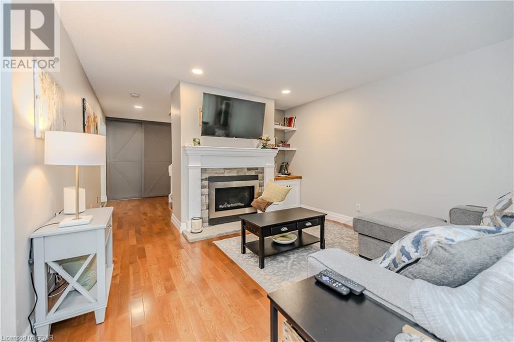 106 Woodlawn Road E
