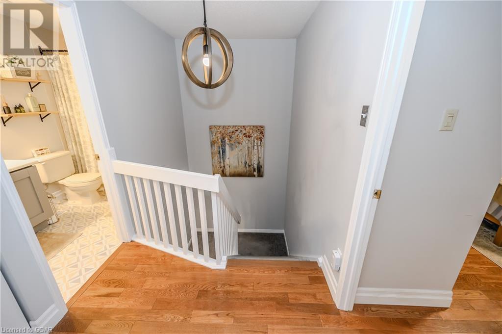 106 Woodlawn Road E