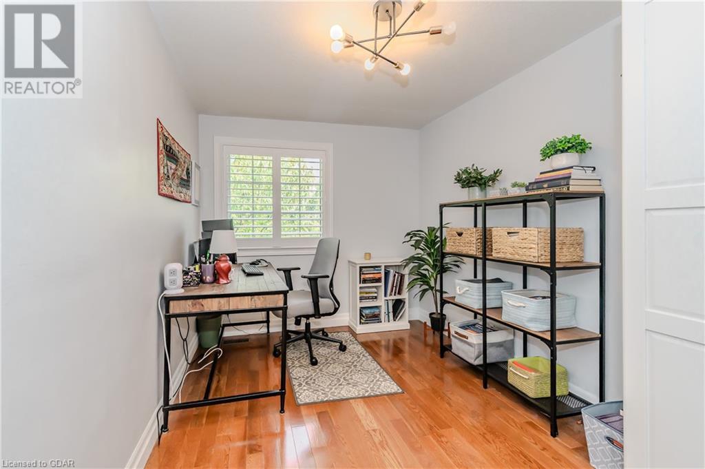 106 Woodlawn Road E