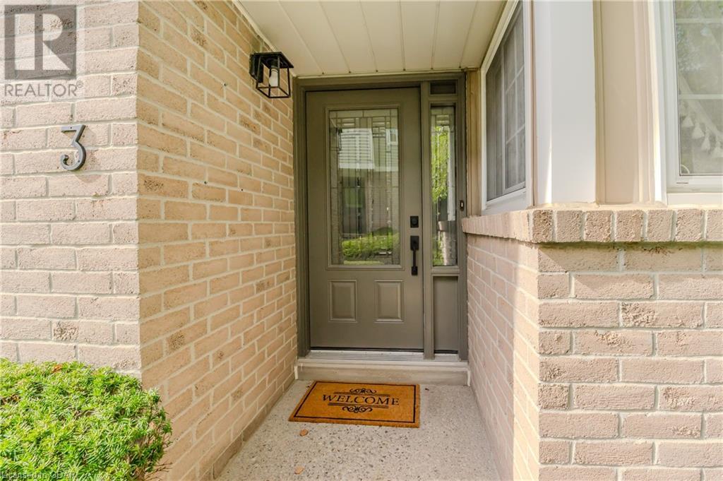 106 Woodlawn Road E