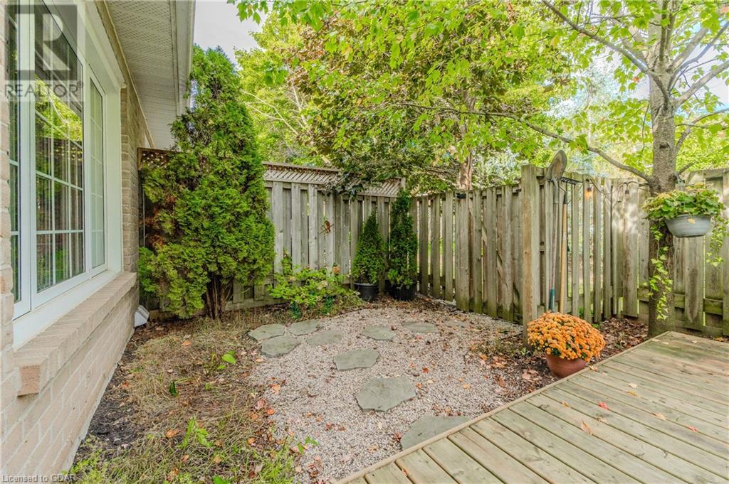 106 Woodlawn Road E