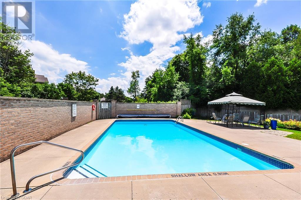 106 Woodlawn Road E