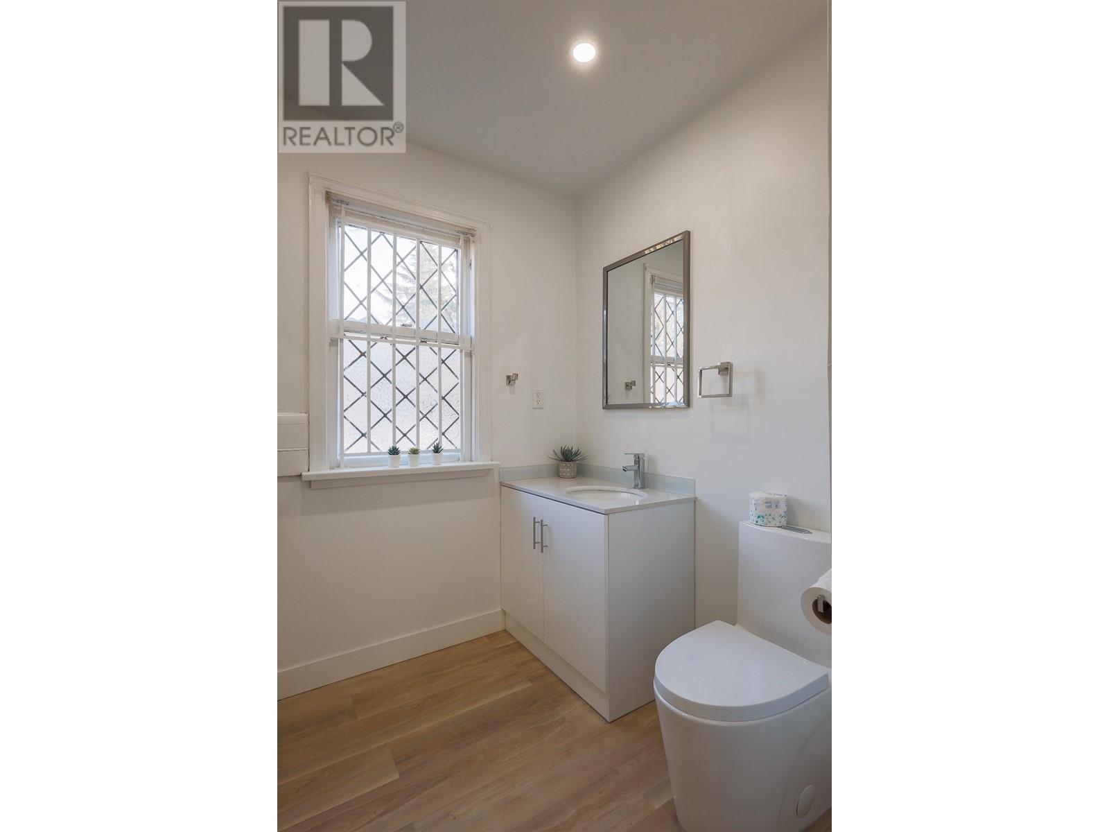 Listing Picture 11 of 40 : 1307 W 41ST AVENUE, Vancouver / 溫哥華 - 魯藝地產 Yvonne Lu Group - MLS Medallion Club Member