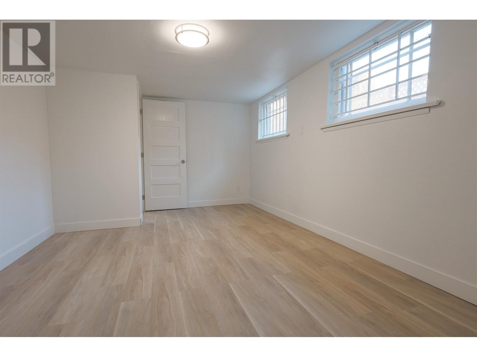 Listing Picture 24 of 40 : 1307 W 41ST AVENUE, Vancouver / 溫哥華 - 魯藝地產 Yvonne Lu Group - MLS Medallion Club Member