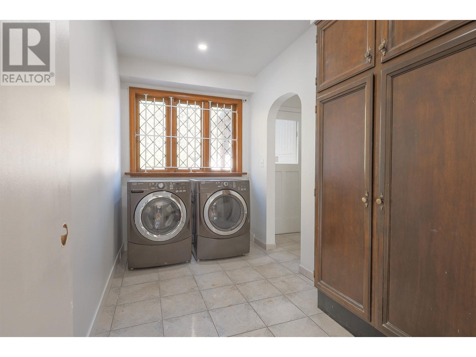 Listing Picture 16 of 40 : 1307 W 41ST AVENUE, Vancouver / 溫哥華 - 魯藝地產 Yvonne Lu Group - MLS Medallion Club Member