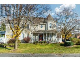 10 SAWYER AVENUE, Whitby, Ontario