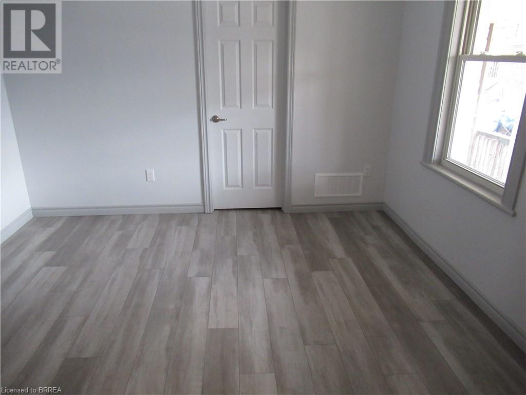 81 East Avenue, Brantford, Ontario  N3S 3L6 - Photo 11 - 40672550