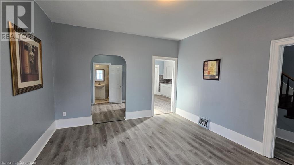 39 Bridgeport Road E, Waterloo, Ontario  N2J 2J4 - Photo 3 - 40663717