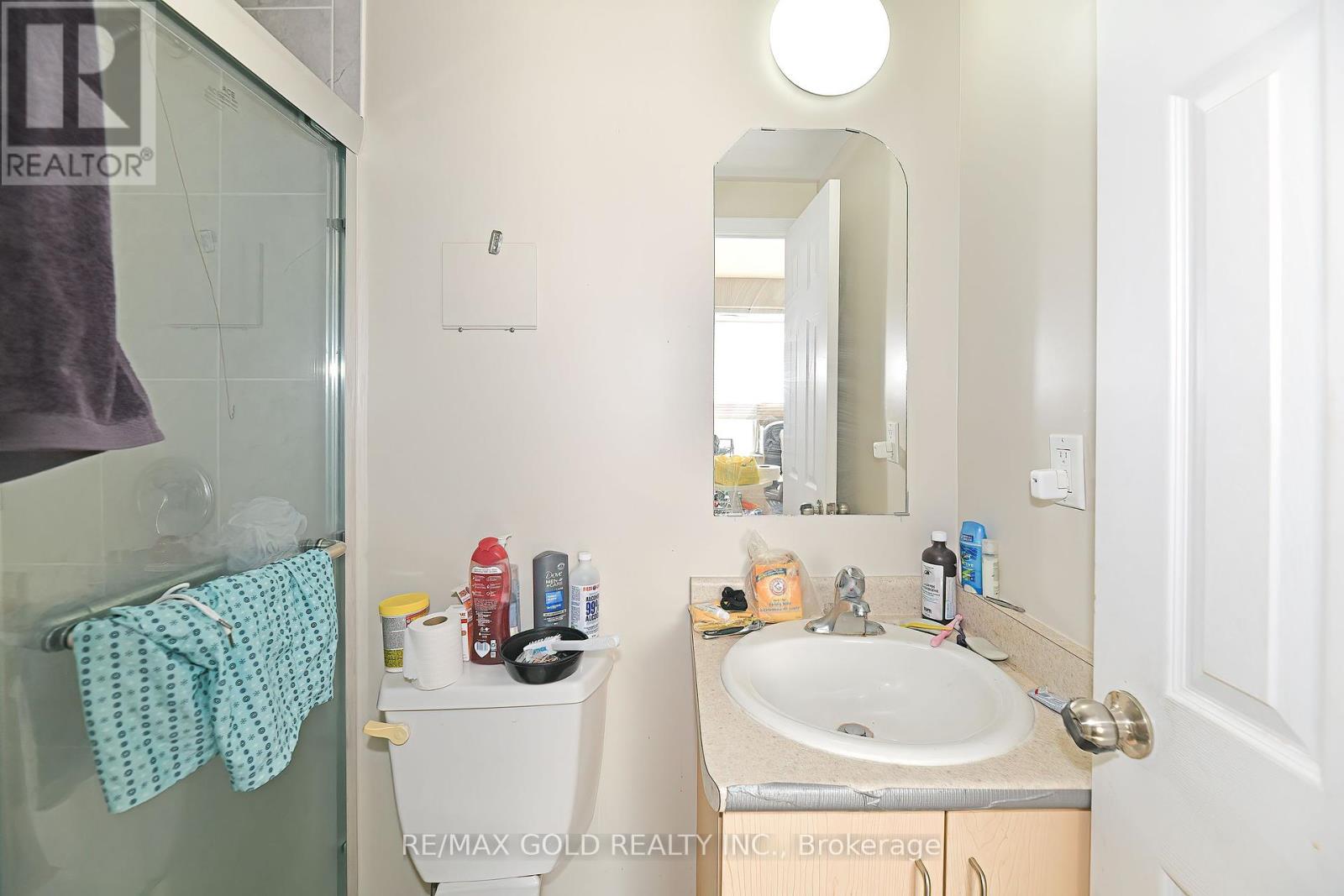 156 Barrington Avenue, Toronto, Ontario  M4C 4Z2 - Photo 7 - E10413083