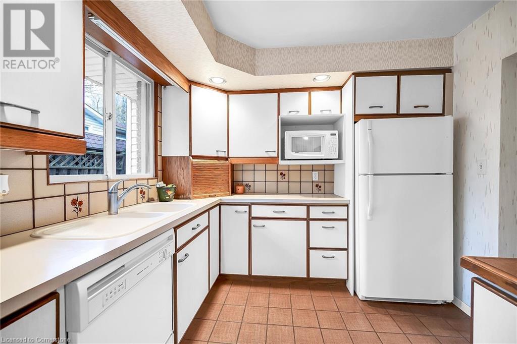 54 Little John Road, Dundas, Ontario  L9H 4G7 - Photo 15 - 40675218