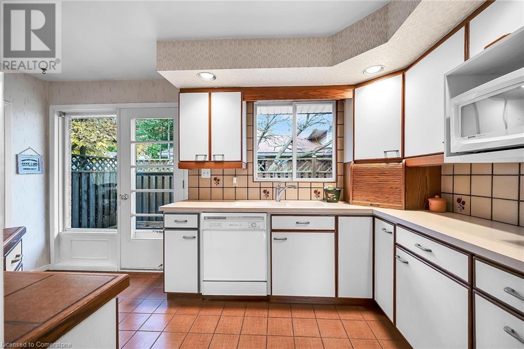 54 Little John Road, Dundas, Ontario  L9H 4G7 - Photo 17 - 40675218