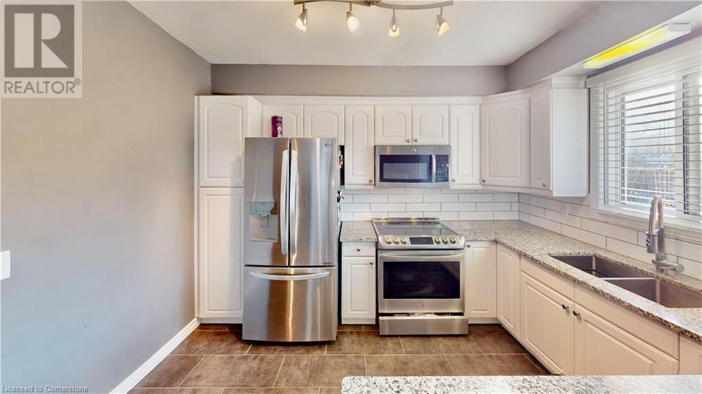 6436 Armstrong Drive, Niagara Falls, Ontario  L2H 2M1 - Photo 4 - 40674892