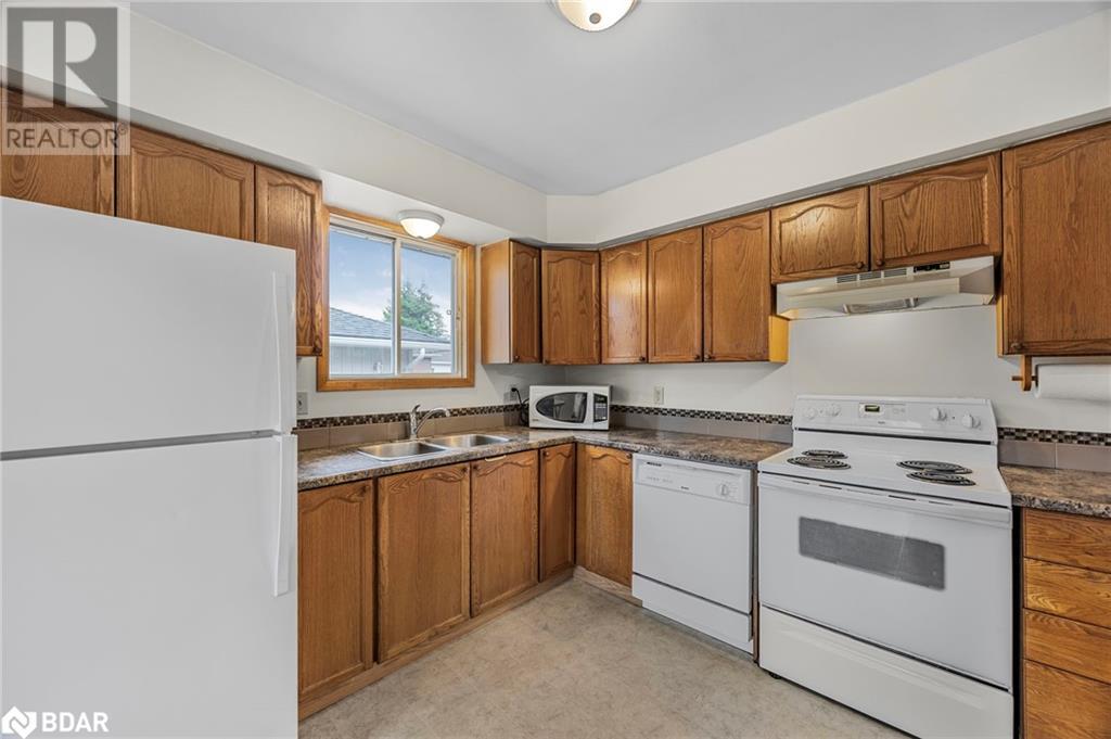 133 Gunn Street, Barrie, Ontario  L4M 2H6 - Photo 15 - 40674889