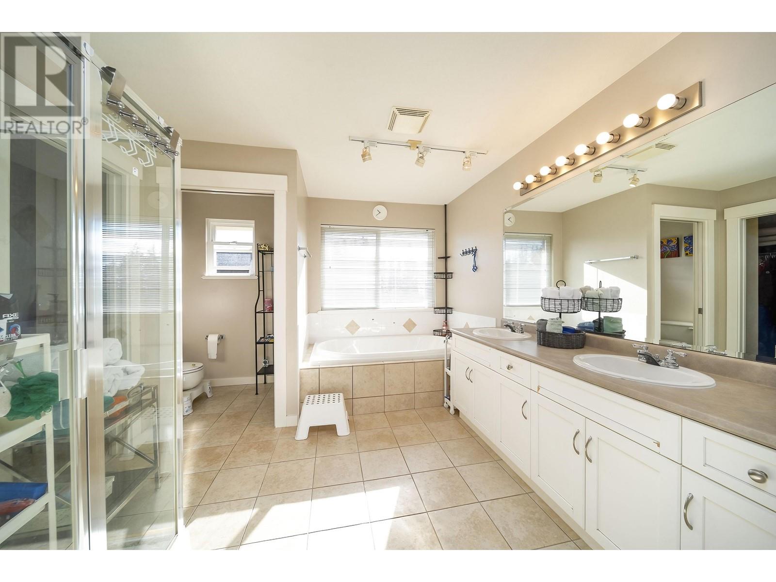18 Birchwood Crescent, Port Moody, British Columbia  V3H 5H7 - Photo 10 - R2942721