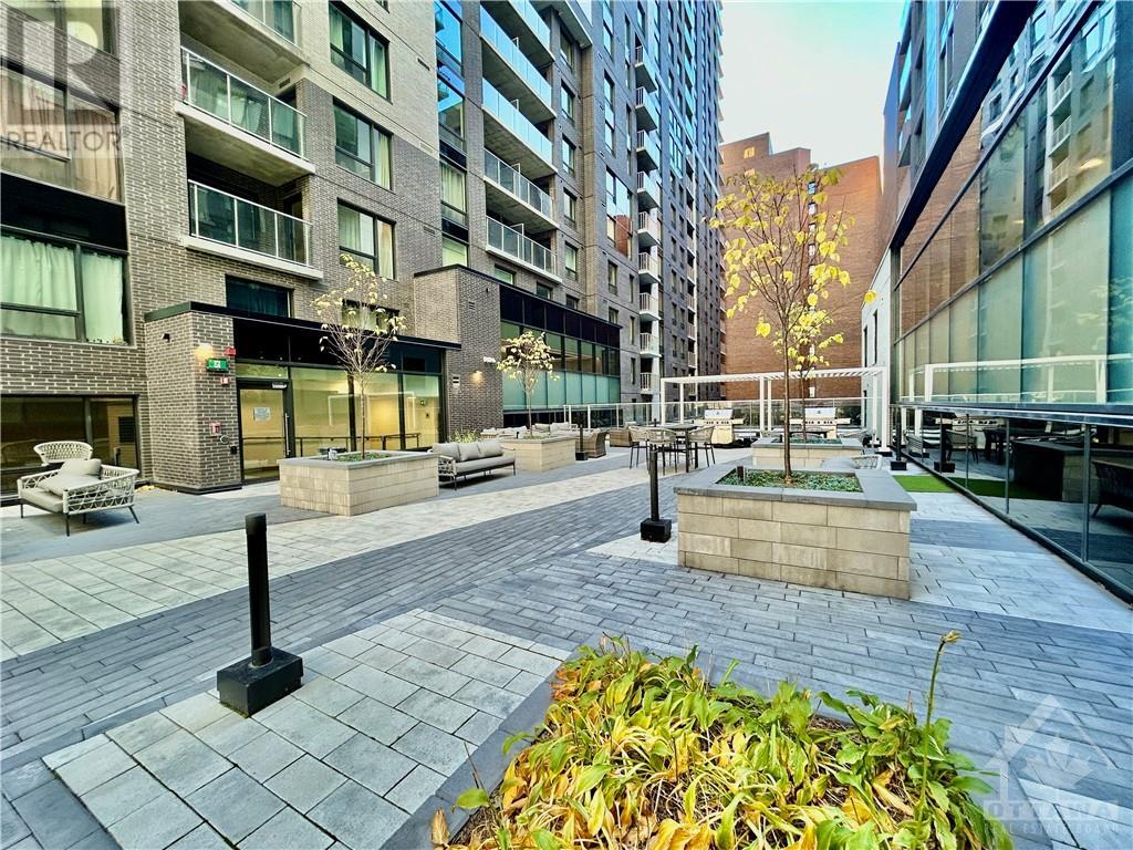 340 QUEEN STREET UNIT#1204 Ottawa