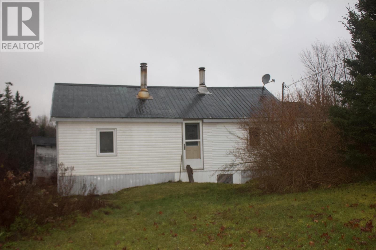 173 Pleasant Valley Road, Pleasant Valley, Nova Scotia  B0N 1X0 - Photo 2 - 202426262