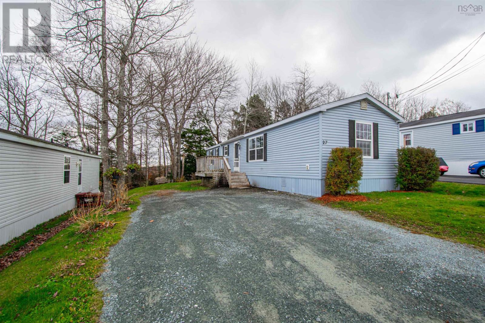 27 Stanley Street, Sackville, Nova Scotia  B3E 1E7 - Photo 3 - 202426276