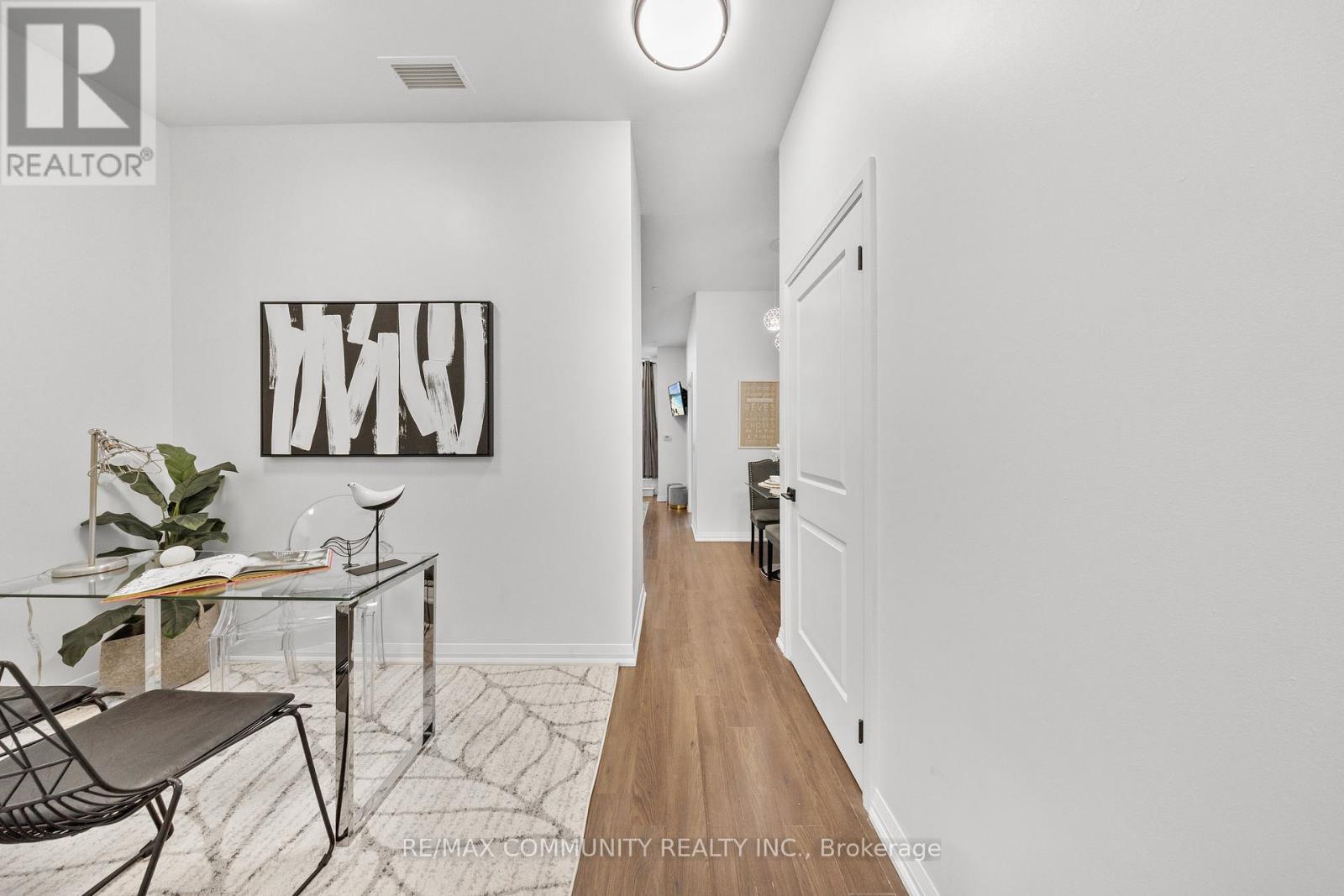 Property at 816 - 30 MEADOWGLEN PLACE image 4