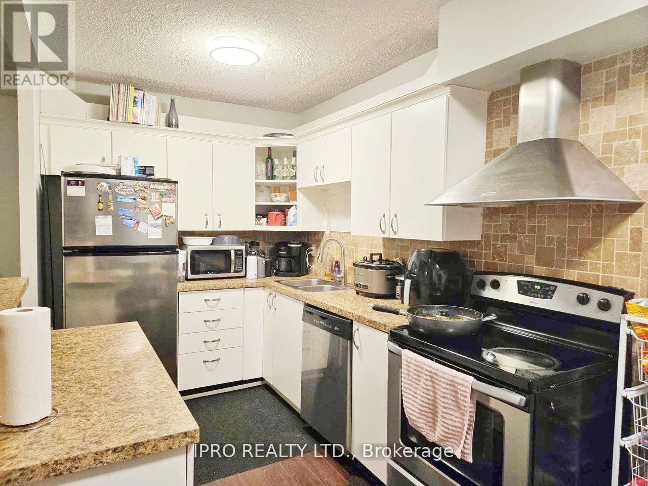 520 - 1000 Cedarglen Gate, Mississauga, Ontario  L5C 3Z5 - Photo 4 - W10413600