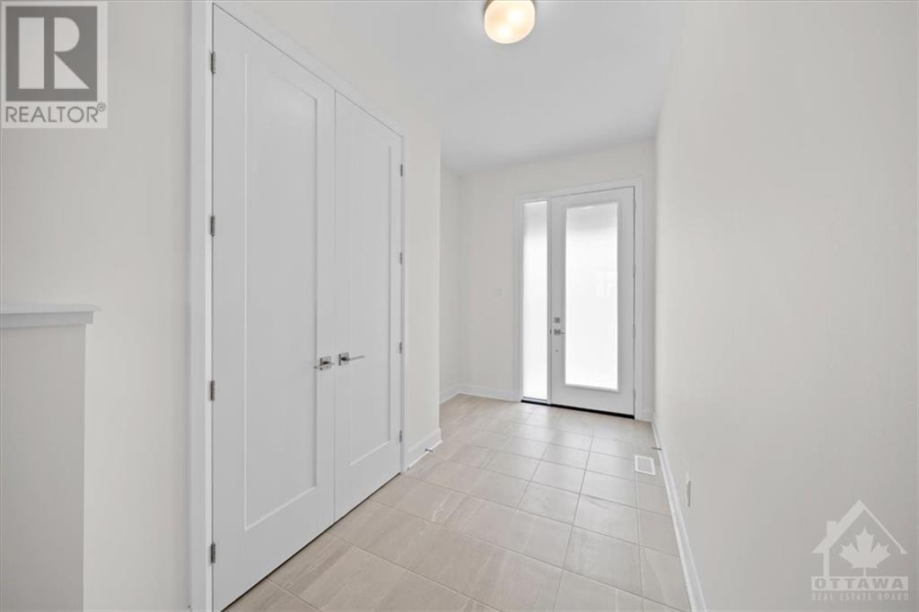 131 Succession Court, Ottawa, Ontario K2S 2Z8 - Photo 2 - X10419164
