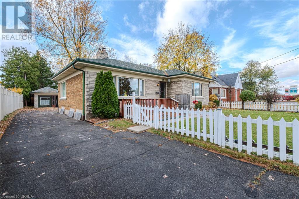 19 King George Road, Brantford, Ontario  N3R 5J8 - Photo 4 - 40673697